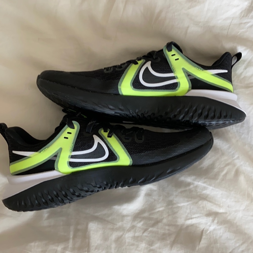 Nike Legend React 2